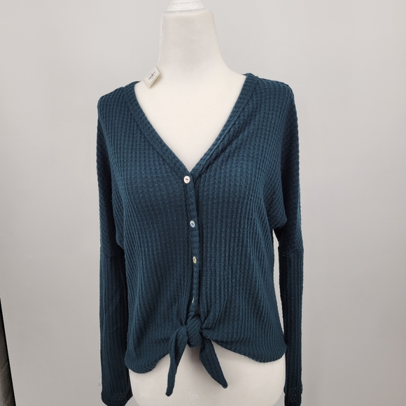 Francesca's ALYA Green Knit Tie Front Top, Size XS - Picture 1 of 12